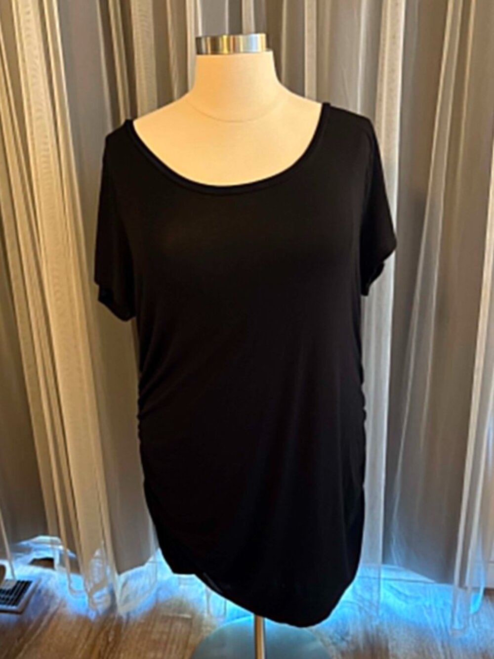 Torrid EUC size 4 Black cinched super soft T-Shirt Dress